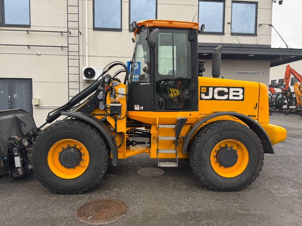JCB MYYTY! SOLD! 416 HT HYVÄT VARUSTEET - Chargeuse sur pneus: photos 2 JCB MYYTY! SOLD! 416 HT HYVÄT VARUSTEET - Chargeuse sur pneus: photos 2