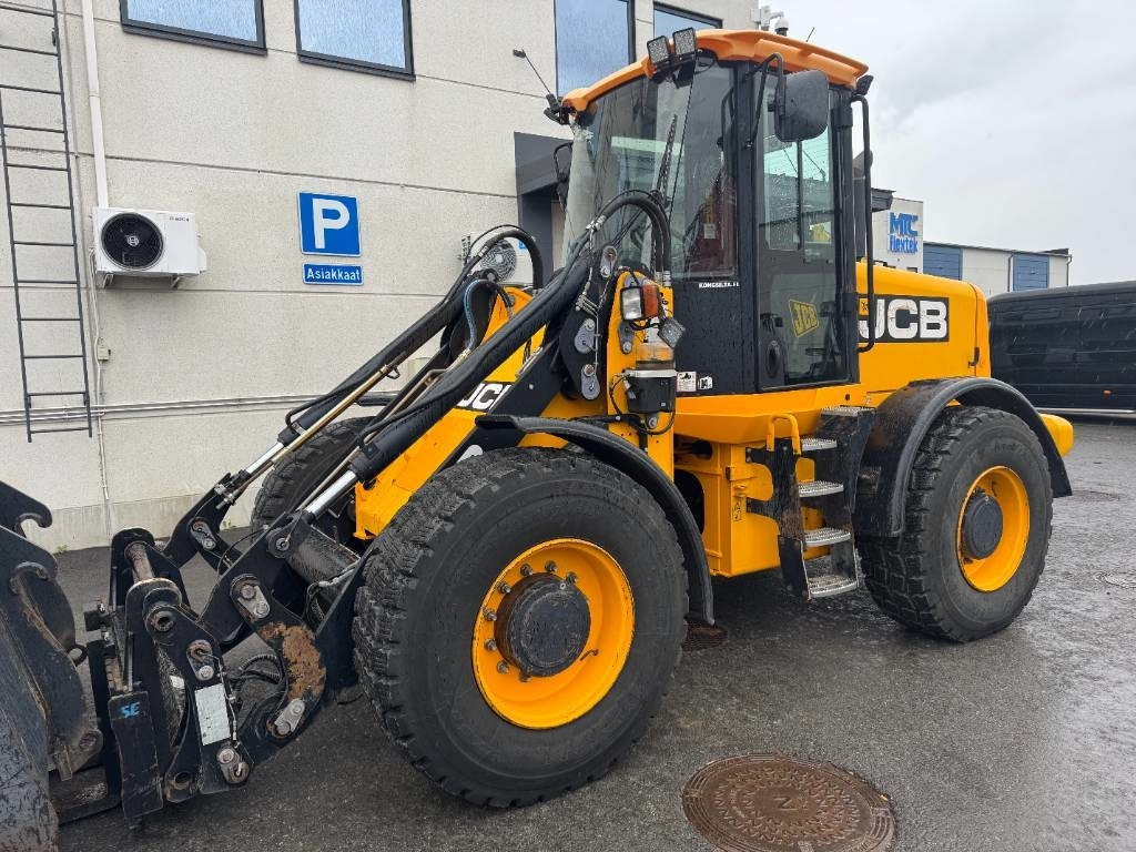 JCB MYYTY! SOLD! 416 HT HYVÄT VARUSTEET - Chargeuse sur pneus: photos 3 JCB MYYTY! SOLD! 416 HT HYVÄT VARUSTEET - Chargeuse sur pneus: photos 3