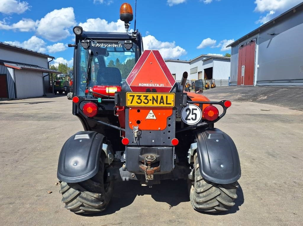 Kubota KHT 4815-2 MINIKUROTTAJA  - Chariot télescopique: photos 4 Kubota KHT 4815-2 MINIKUROTTAJA  - Chariot télescopique: photos 4