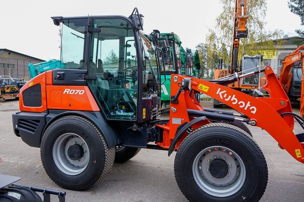 Kubota R070 VARUSTELTU - Chargeuse sur pneus: photos 5 Kubota R070 VARUSTELTU - Chargeuse sur pneus: photos 5