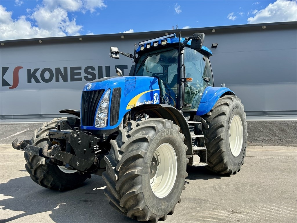 New Holland TG285 - Tracteur agricole: photos 2 New Holland TG285 - Tracteur agricole: photos 2