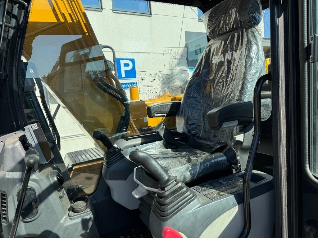 Pelle sur chenille Sany SY135C -UUTTA VASTAAVA-: photos 14