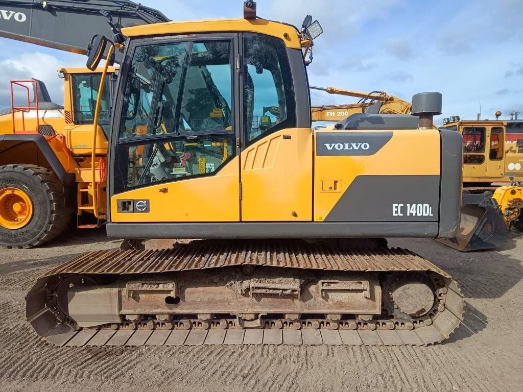 Volvo EC140DL PYÖRITTÄJÄLLÄ  - Pelle sur chenille: photos 2 Volvo EC140DL PYÖRITTÄJÄLLÄ  - Pelle sur chenille: photos 2