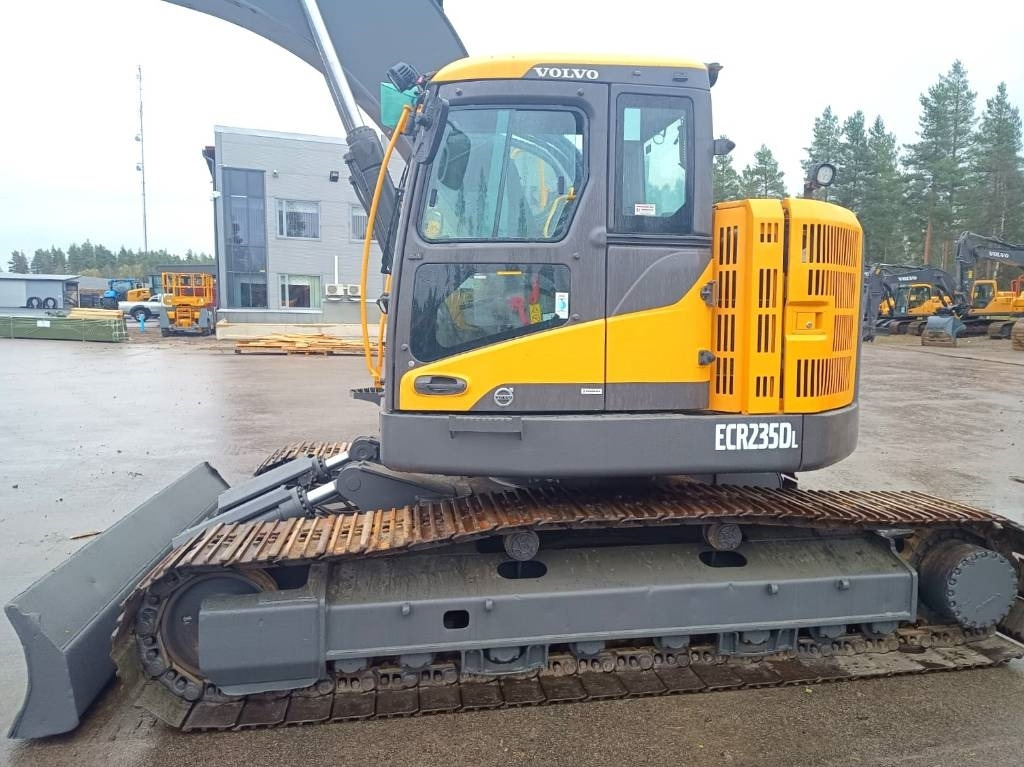 Volvo ECR235DL PYÖRITTÄJÄLLÄ - Pelle sur chenille: photos 2 Volvo ECR235DL PYÖRITTÄJÄLLÄ - Pelle sur chenille: photos 2