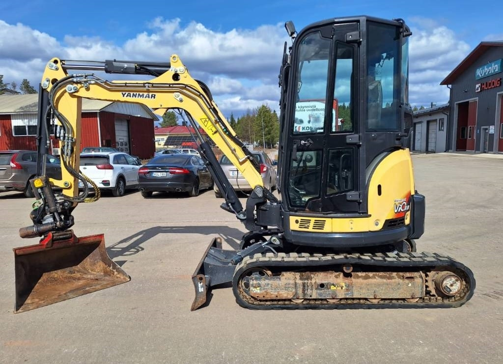 Yanmar ViO33-U PYÖRITTÄJÄLLÄ  - Mini pelle: photos 1 Yanmar ViO33-U PYÖRITTÄJÄLLÄ  - Mini pelle: photos 1