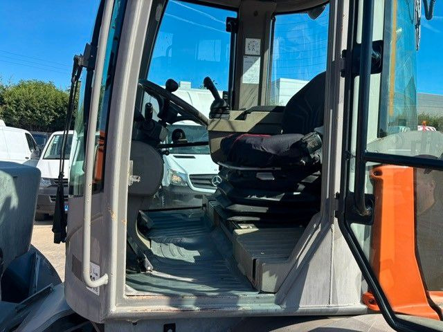 Atlas 75e S. Schaufel, Gabel, Bürste. en leasing occasion Atlas 75e S. Schaufel, Gabel, Bürste.: photos 11