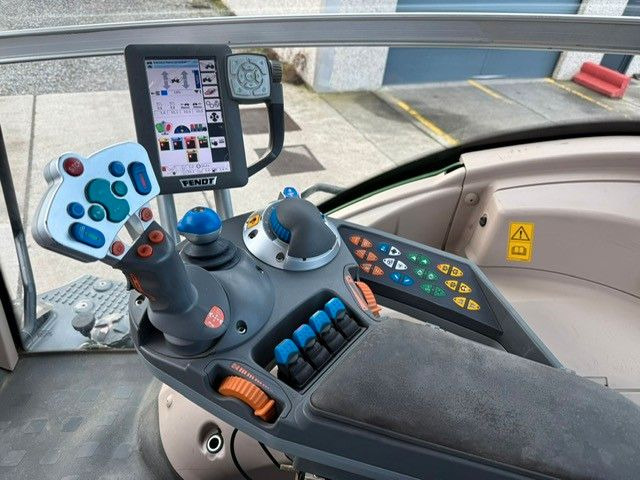 Tracteur agricole Fendt 828 VARIO: photos 19