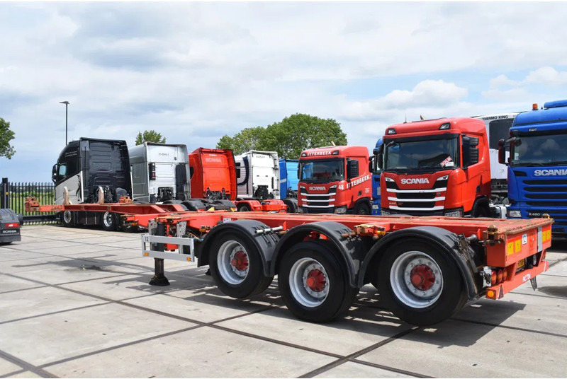Pacton T3-010 - BPW AXLES - DRUM BRAKES - 2 LIFT AXLES - 2 x EXTENDABLE - - Semi-remorque porte-conteneur/ Caisse mobile: photos 4 Pacton T3-010 - BPW AXLES - DRUM BRAKES - 2 LIFT AXLES - 2 x EXTENDABLE - - Semi-remorque porte-conteneur/ Caisse mobile: photos 4