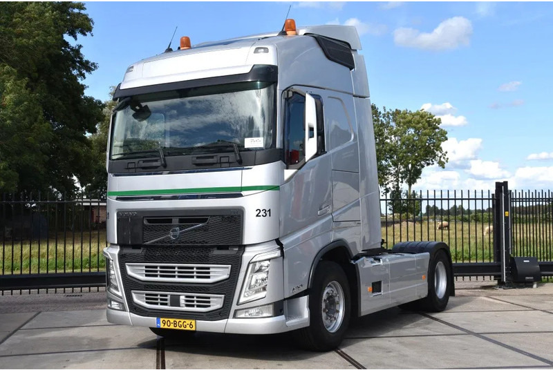 Volvo FH 420 Globe 4x2 - ADR FL - ONLY 670 TKM - PTO - AIRCO - DIFF. LOCK - GOOD CONDITION - - Tracteur routier: photos 2 Volvo FH 420 Globe 4x2 - ADR FL - ONLY 670 TKM - PTO - AIRCO - DIFF. LOCK - GOOD CONDITION - - Tracteur routier: photos 2