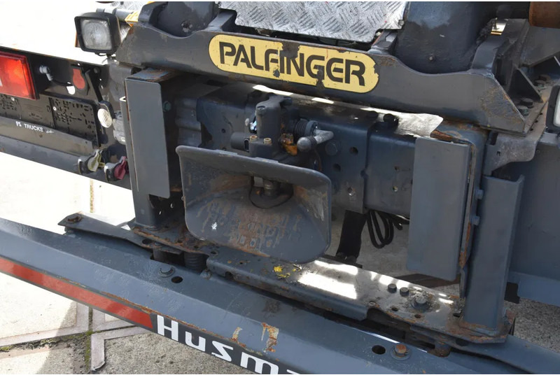 Camion ampliroll Volvo FH 460 6x2*4 - PALFINGER HOOKLIFT - 841 TKM - PARK. AIRCO - WHEELBASE: 480 CM - PTO - TOP CONDITION -: photos 9 Camion ampliroll Volvo FH 460 6x2*4 - PALFINGER HOOKLIFT - 841 TKM - PARK. AIRCO - WHEELBASE: 480 CM - PTO - TOP CONDITION -: photos 9