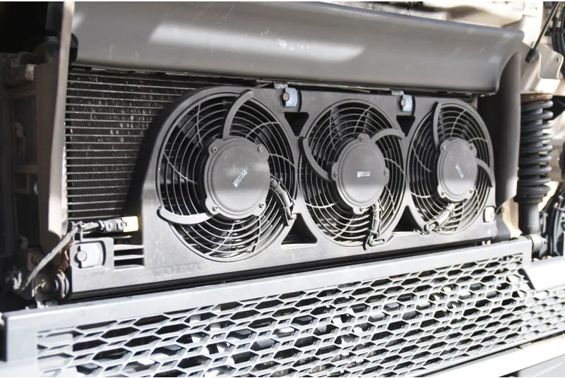 Camion ampliroll Volvo FH 460 6x2*4 - PALFINGER HOOKLIFT - 841 TKM - PARK. AIRCO - WHEELBASE: 480 CM - PTO - TOP CONDITION -: photos 7 Camion ampliroll Volvo FH 460 6x2*4 - PALFINGER HOOKLIFT - 841 TKM - PARK. AIRCO - WHEELBASE: 480 CM - PTO - TOP CONDITION -: photos 7