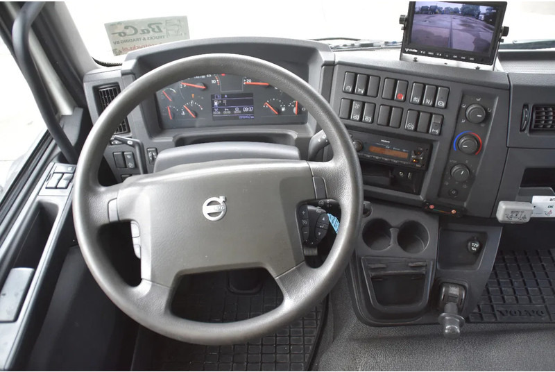 Camion fourgon Volvo FL 280 4x2 + BOX - 294 TKM - AIRCO - DOUBLE CARGOFLOOR - ELEVATOR - REMOTE CONTROL - CAMERA -: photos 6 Camion fourgon Volvo FL 280 4x2 + BOX - 294 TKM - AIRCO - DOUBLE CARGOFLOOR - ELEVATOR - REMOTE CONTROL - CAMERA -: photos 6