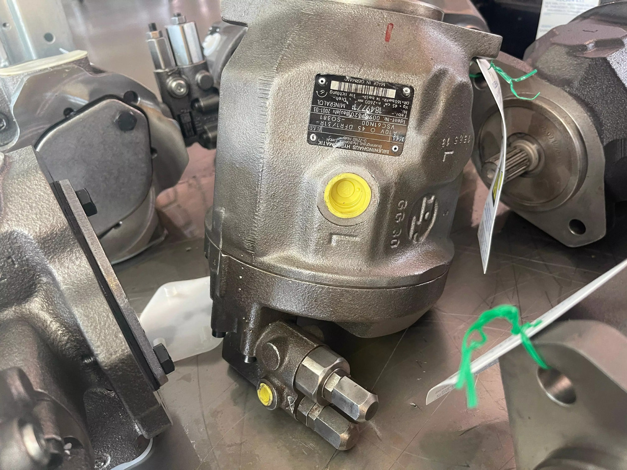 REXROTH A10VO45DFR1/31R-VC61N00 - Pompe hydraulique pour Engins de chantier: photos 1 REXROTH A10VO45DFR1/31R-VC61N00 - Pompe hydraulique pour Engins de chantier: photos 1