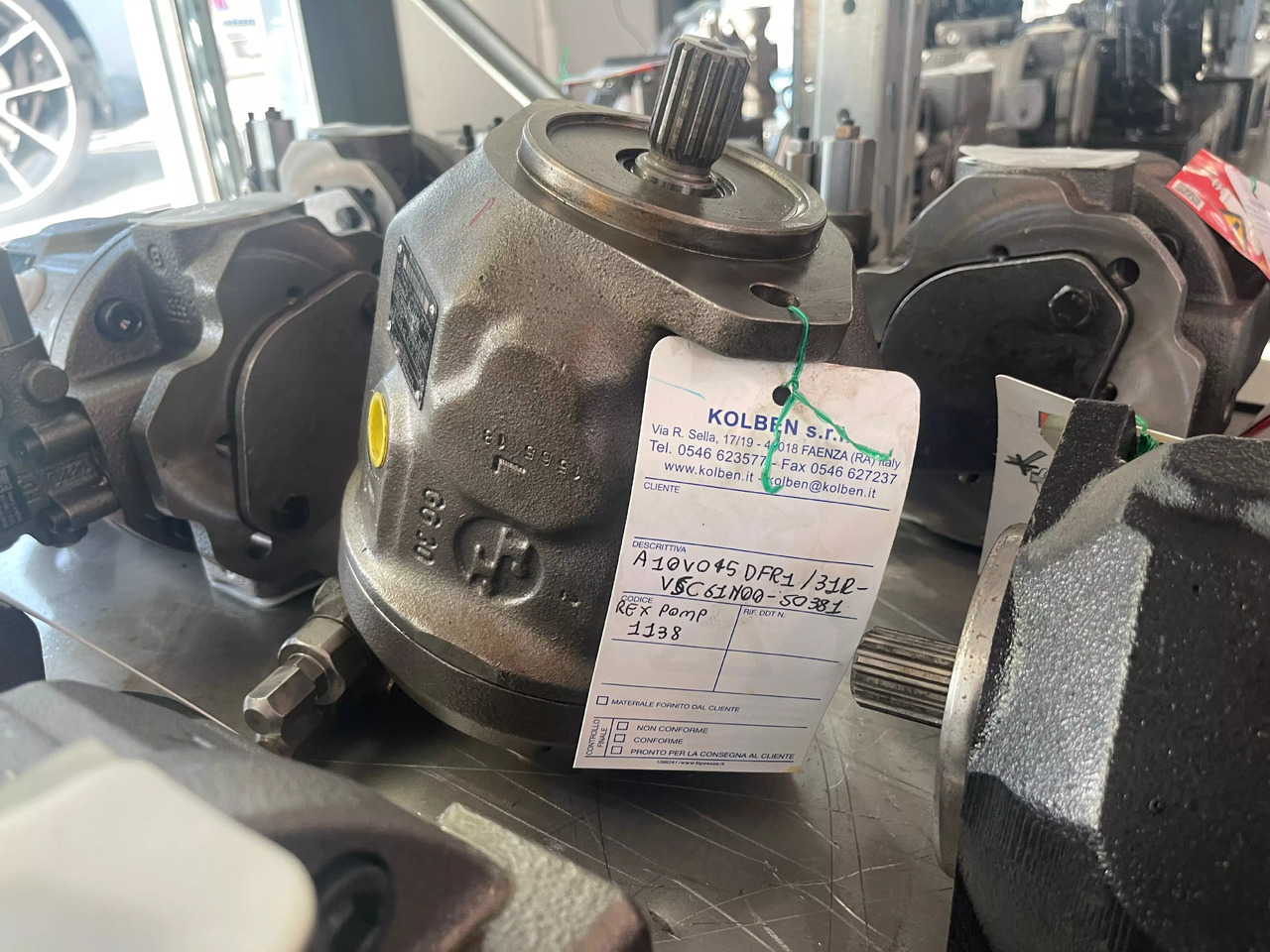 REXROTH A10VO45DFR1/31R-VC61N00 - Pompe hydraulique pour Engins de chantier: photos 2 REXROTH A10VO45DFR1/31R-VC61N00 - Pompe hydraulique pour Engins de chantier: photos 2