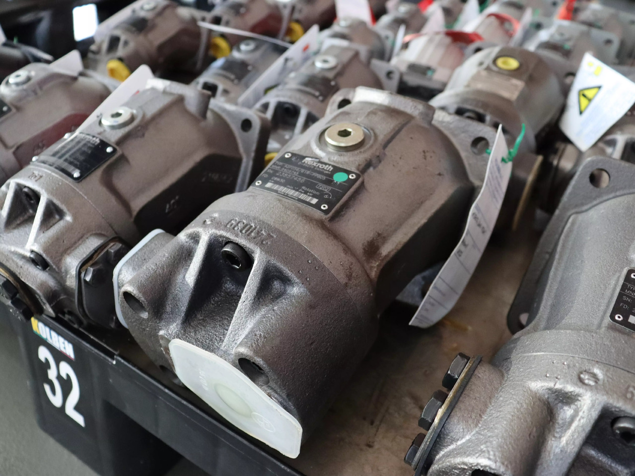 REXROTH A2FO56/61R-PPB05 - Pompe hydraulique pour Engins de chantier: photos 2 REXROTH A2FO56/61R-PPB05 - Pompe hydraulique pour Engins de chantier: photos 2