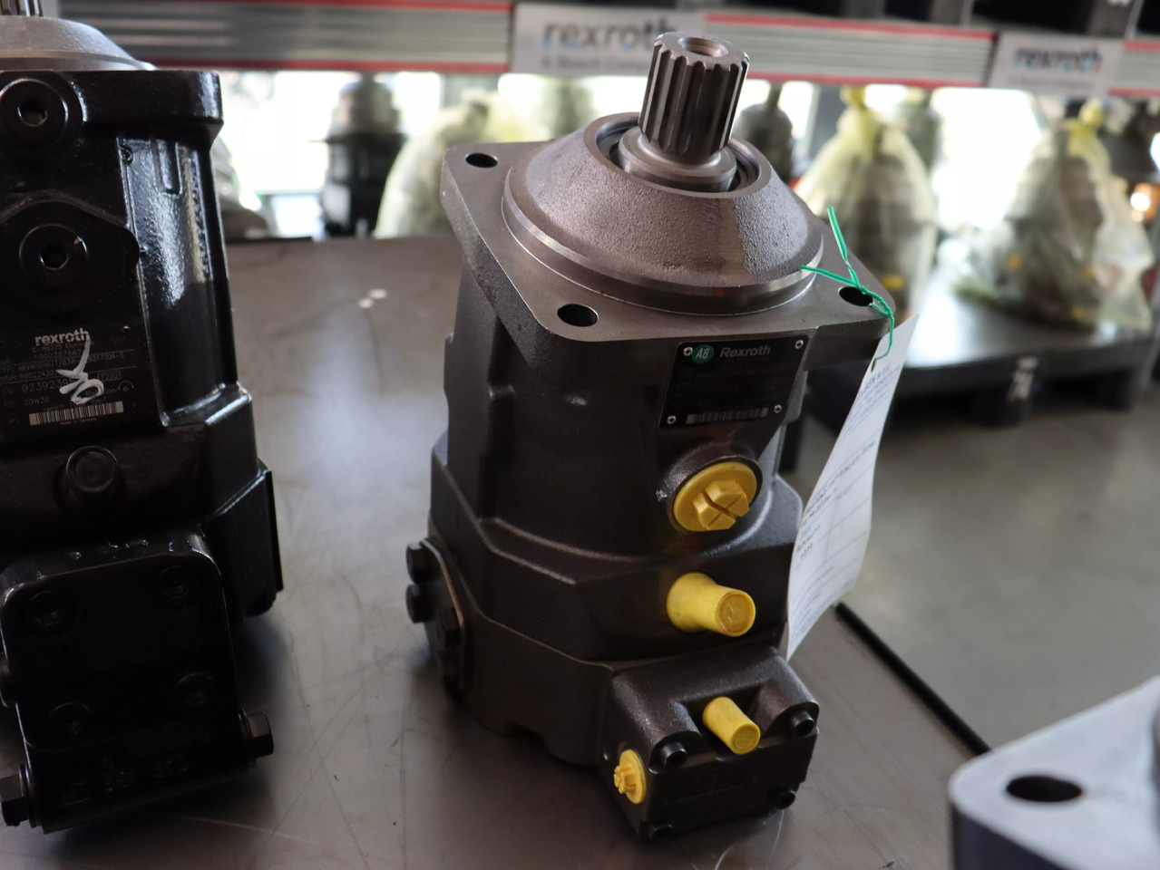 REXROTH A6VM060HA2T30004F/71MWV0M4Z8200-0 - Moteur hydraulique pour Engins de chantier: photos 3 REXROTH A6VM060HA2T30004F/71MWV0M4Z8200-0 - Moteur hydraulique pour Engins de chantier: photos 3