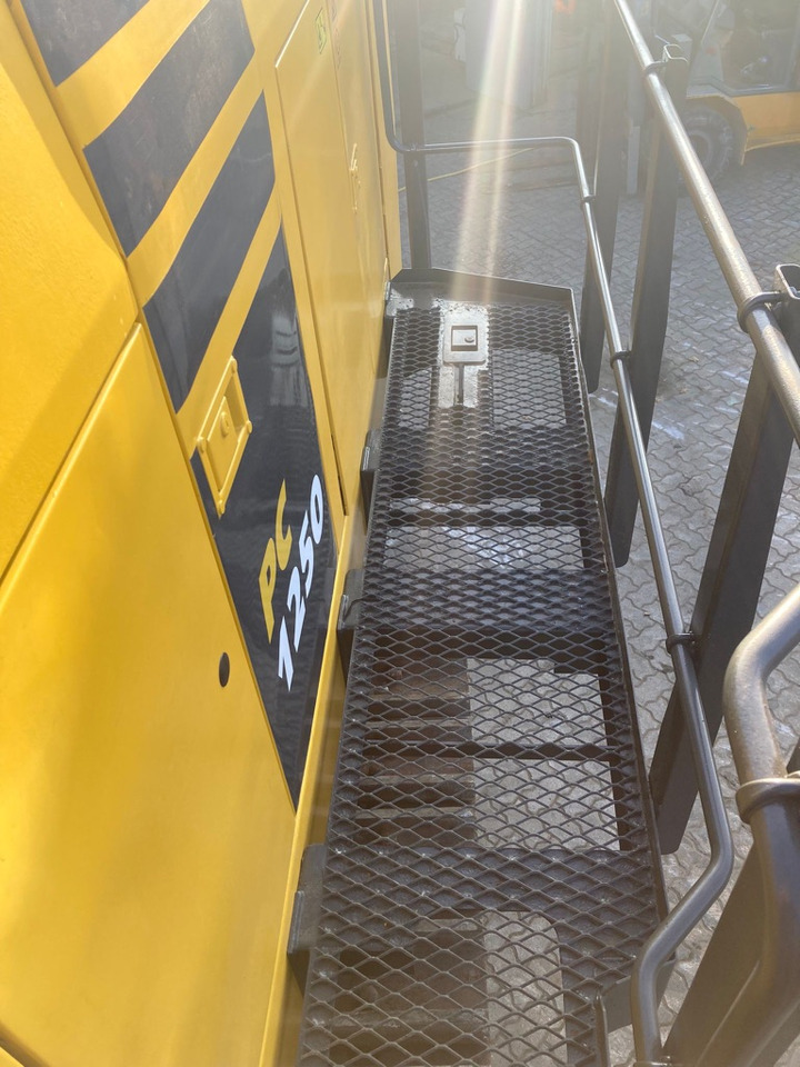 Pelle sur chenille KOMATSU PC1250-7: photos 33