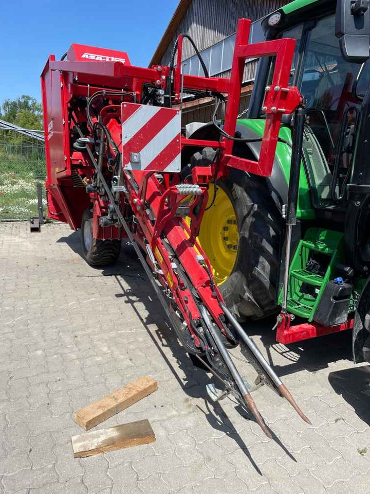 ASA-Lift Combi-1010C - Machine à vendanger: photos 1 ASA-Lift Combi-1010C - Machine à vendanger: photos 1