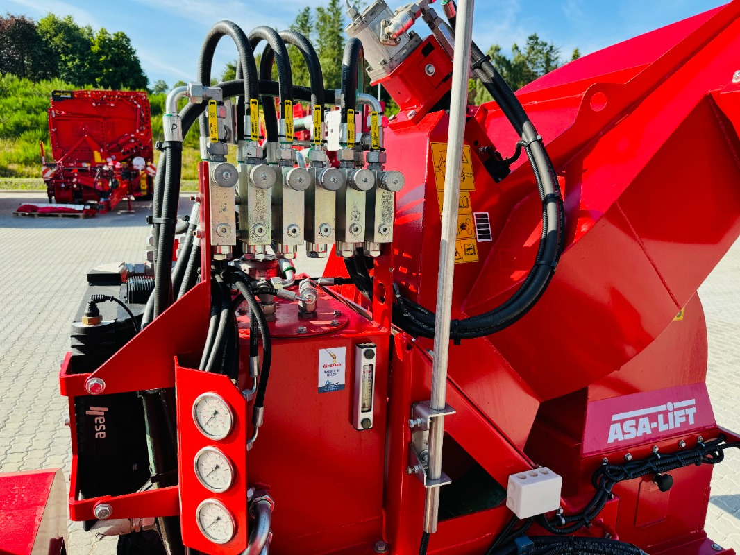 ASA-Lift GB-1000 - Machine à vendanger: photos 4 ASA-Lift GB-1000 - Machine à vendanger: photos 4