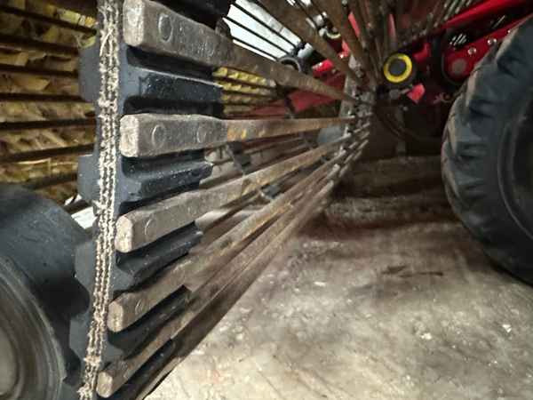 Grimme CS 150 RotaPower - Arracheuse de pommes de terre: photos 4 Grimme CS 150 RotaPower - Arracheuse de pommes de terre: photos 4