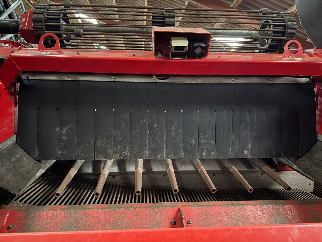 Grimme CS-170 RotaPower XL - Arracheuse de pommes de terre: photos 3 Grimme CS-170 RotaPower XL - Arracheuse de pommes de terre: photos 3