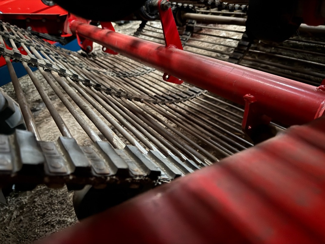 Grimme CS-170 RotaPower XL - Arracheuse de pommes de terre: photos 5 Grimme CS-170 RotaPower XL - Arracheuse de pommes de terre: photos 5