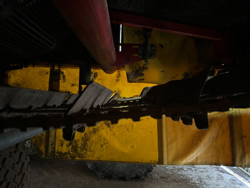 Grimme SE-150-60-UB XXL - Arracheuse de pommes de terre: photos 5 Grimme SE-150-60-UB XXL - Arracheuse de pommes de terre: photos 5