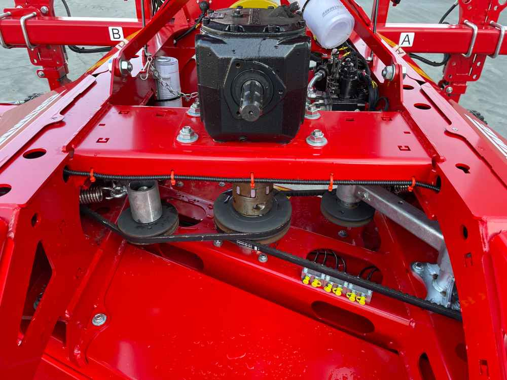 GRIMME VT 220F - Machine à vendanger: photos 5 GRIMME VT 220F - Machine à vendanger: photos 5