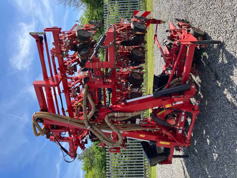Kverneland Kverneland Monopill, 18 Row, Sugarbeet Drill - Semoir: photos 1 Kverneland Kverneland Monopill, 18 Row, Sugarbeet Drill - Semoir: photos 1