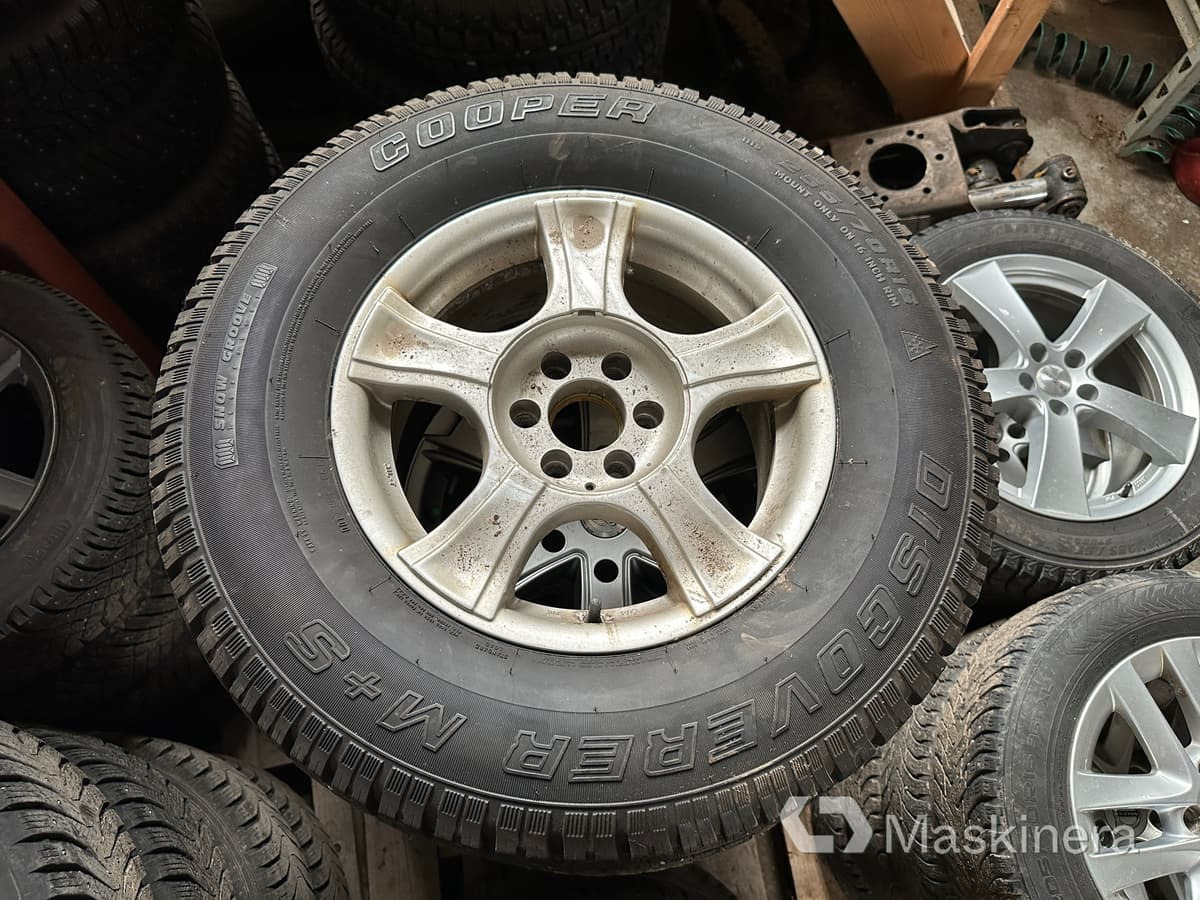 4 st dubbdäck på fälg Cooper Discoverer - Roue complète pour Véhicule utilitaire: photos 1 4 st dubbdäck på fälg Cooper Discoverer - Roue complète pour Véhicule utilitaire: photos 1