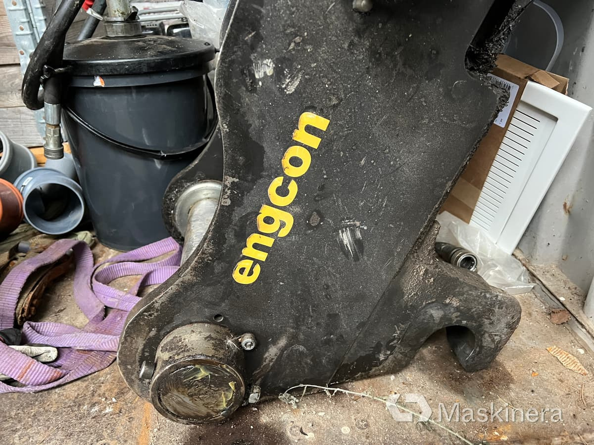 Redskapsfäste B20 Engcon RFS1 - Accessoire pour Engins de chantier: photos 5 Redskapsfäste B20 Engcon RFS1 - Accessoire pour Engins de chantier: photos 5