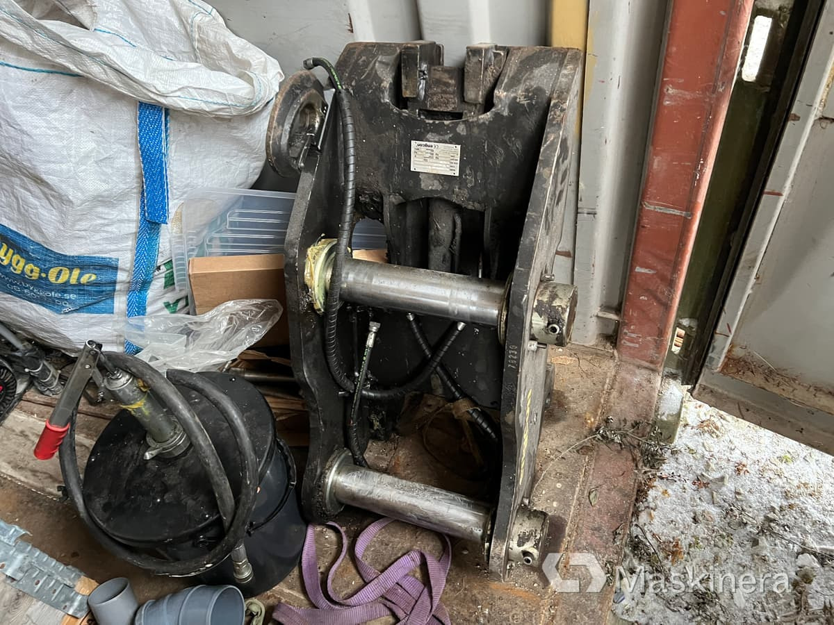 Redskapsfäste B20 Engcon RFS1 - Accessoire pour Engins de chantier: photos 2 Redskapsfäste B20 Engcon RFS1 - Accessoire pour Engins de chantier: photos 2