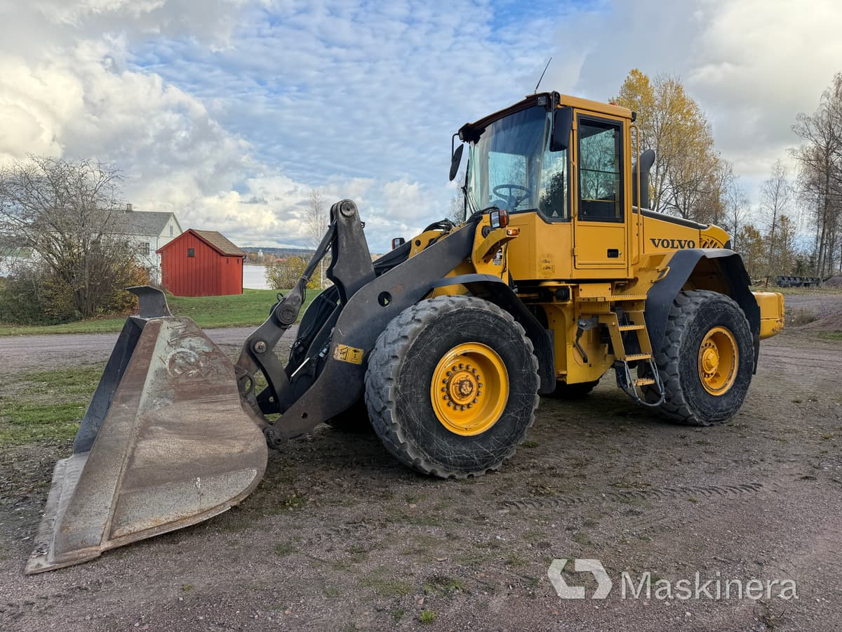 Hjullastare Volvo L90E med tillbehör - Autre matériel: photos 1 Hjullastare Volvo L90E med tillbehör - Autre matériel: photos 1