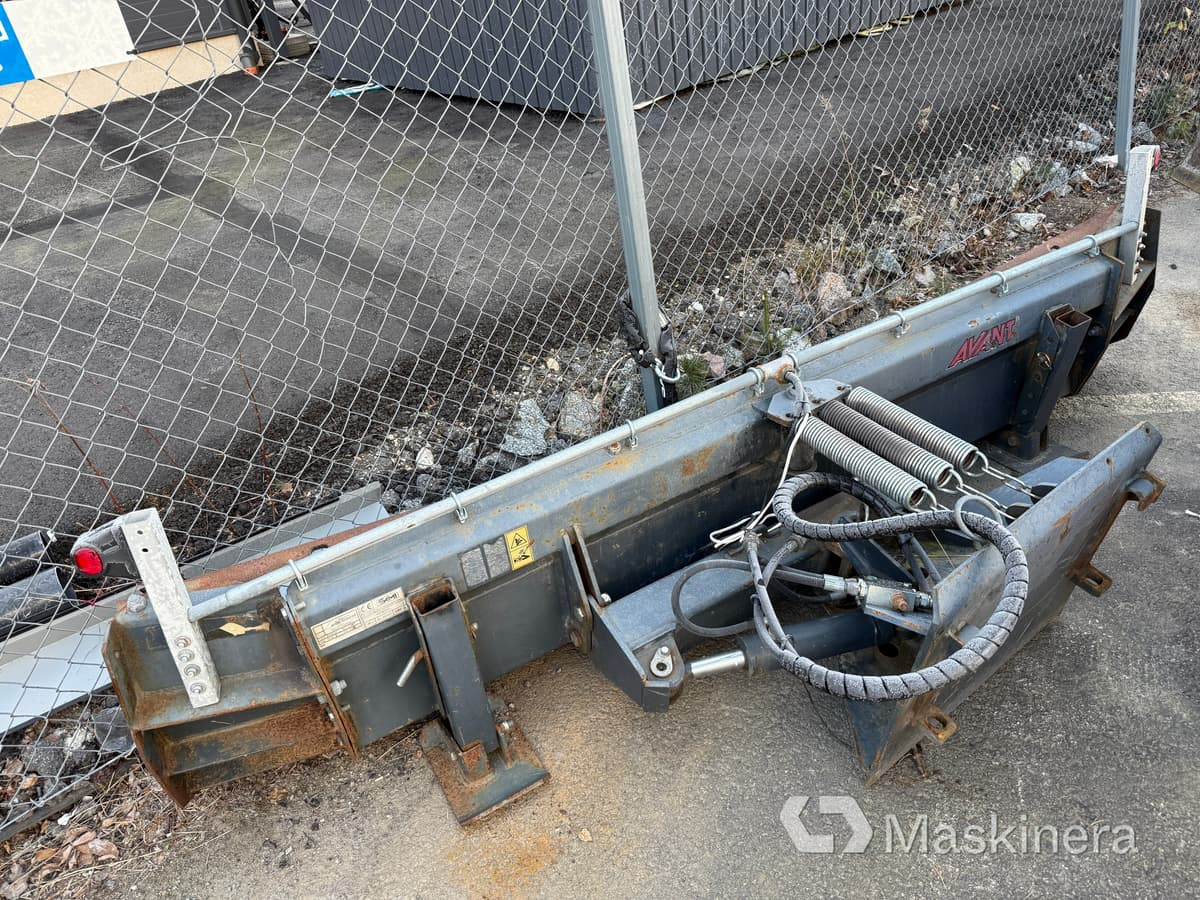 Sami A410365 Schaktblad / Snöplog 2500mm med Avantfäste - Autre matériel: photos 1 Sami A410365 Schaktblad / Snöplog 2500mm med Avantfäste - Autre matériel: photos 1