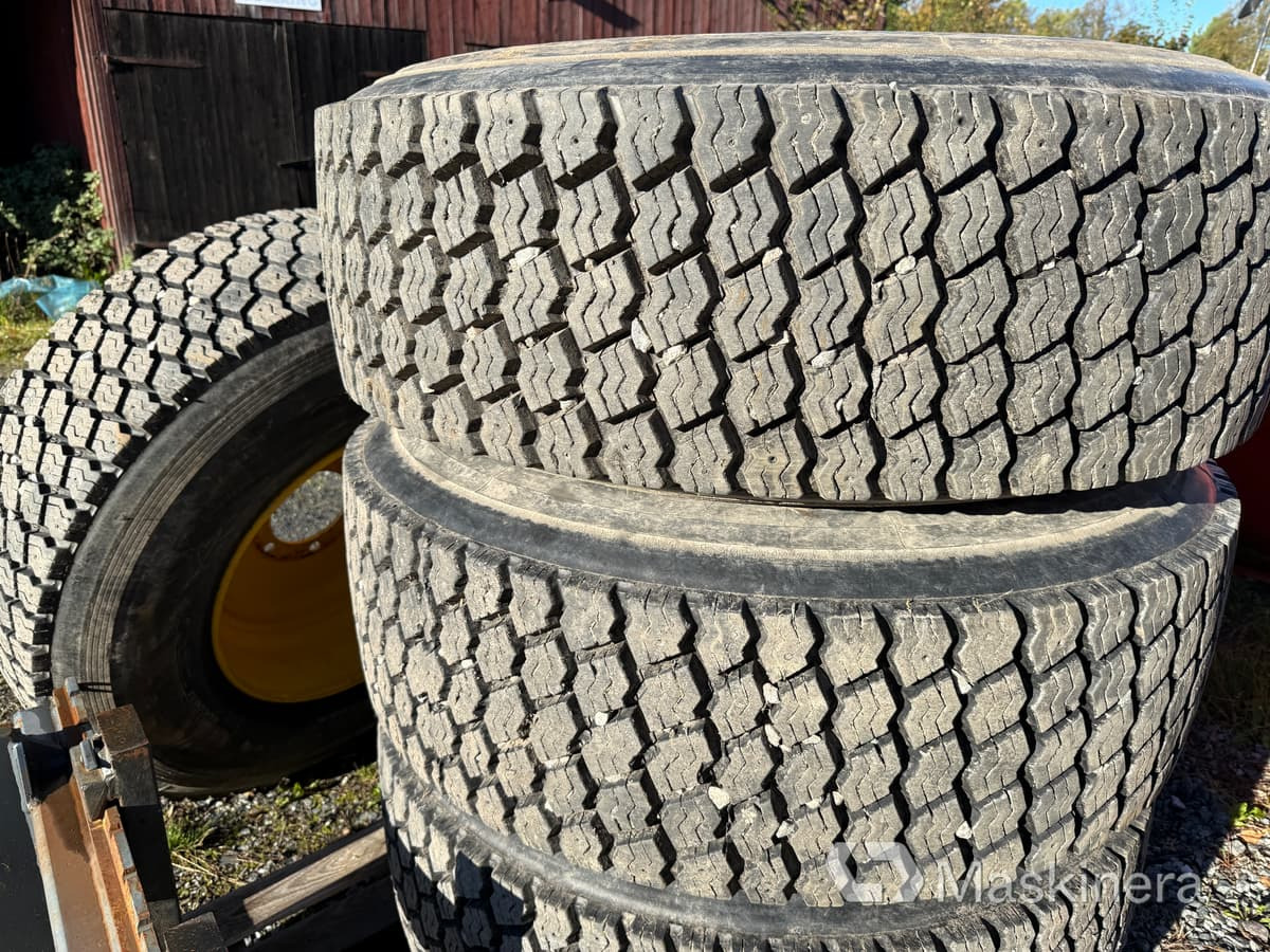 Bridgestone M788 Entreprenaddäck på fälg 385/65R22.5 - Roue complète pour Engins de chantier: photos 3 Bridgestone M788 Entreprenaddäck på fälg 385/65R22.5 - Roue complète pour Engins de chantier: photos 3