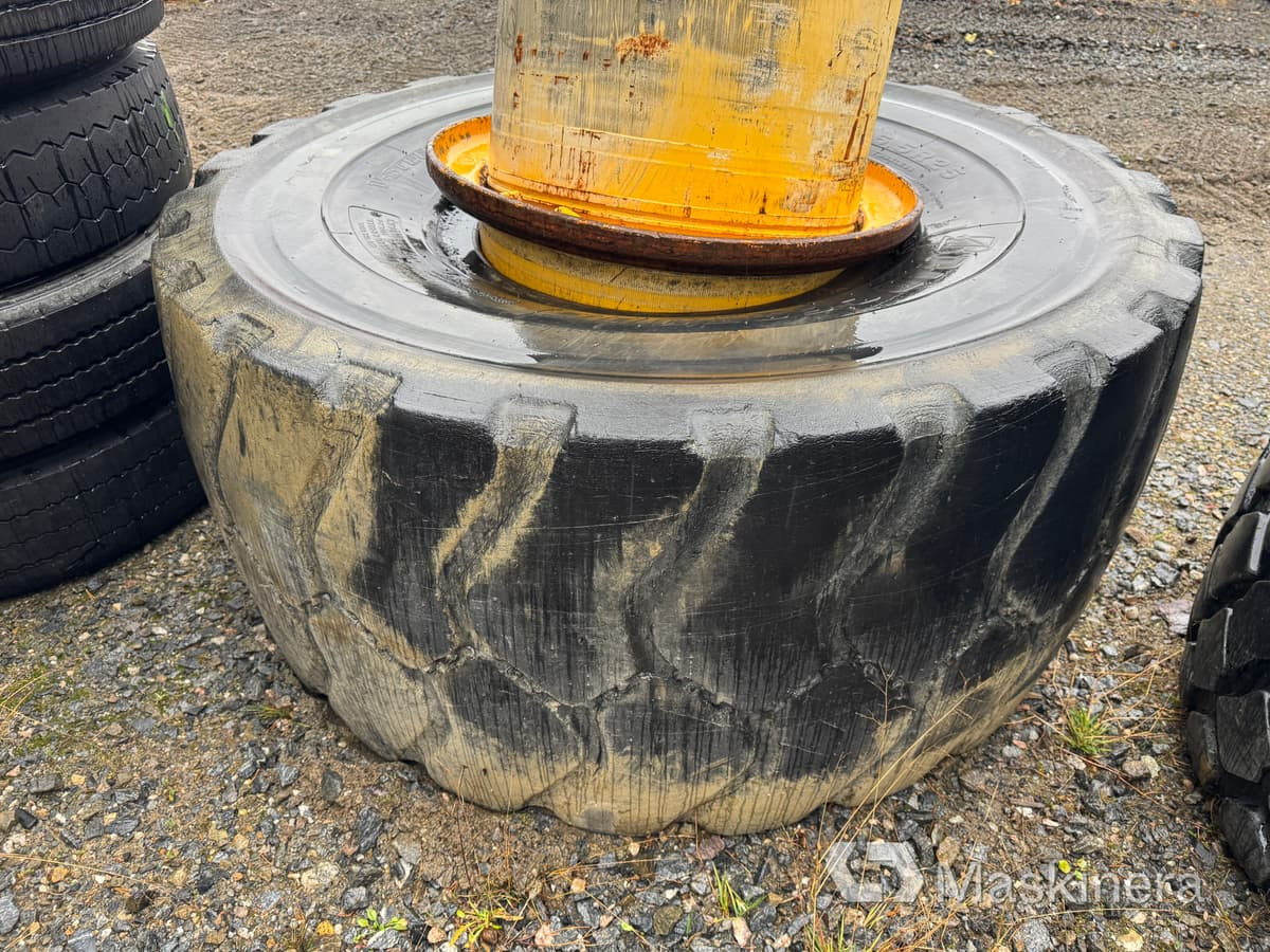 Däck Bridgestone 26.5R25 - Roue complète pour Engins de chantier: photos 3 Däck Bridgestone 26.5R25 - Roue complète pour Engins de chantier: photos 3