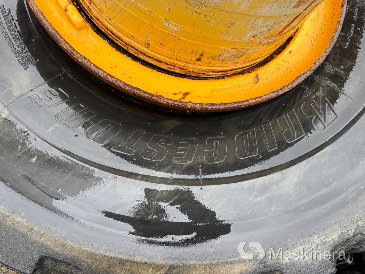 Däck Bridgestone 26.5R25 - Roue complète pour Engins de chantier: photos 4 Däck Bridgestone 26.5R25 - Roue complète pour Engins de chantier: photos 4