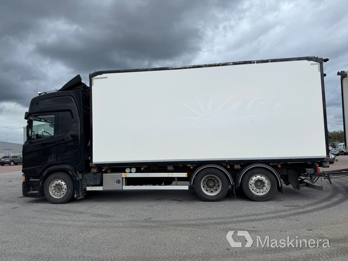 Flisekipage Scania R450 - Eksjövagnen FS 18-20 - Camion fourgon: photos 2 Flisekipage Scania R450 - Eksjövagnen FS 18-20 - Camion fourgon: photos 2