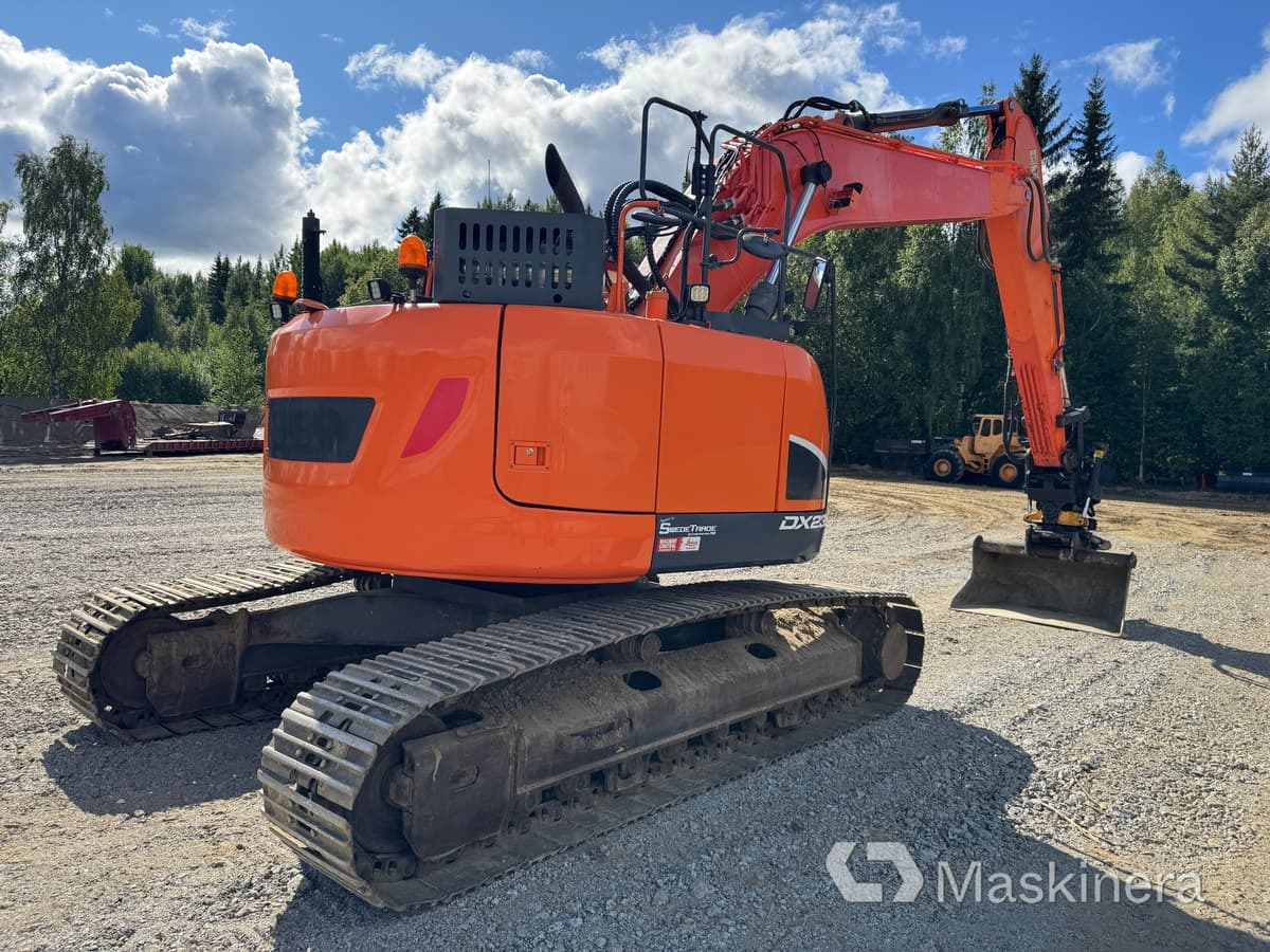 Grävmaskin Doosan DX235LCR-5 - Pelle sur chenille: photos 5 Grävmaskin Doosan DX235LCR-5 - Pelle sur chenille: photos 5