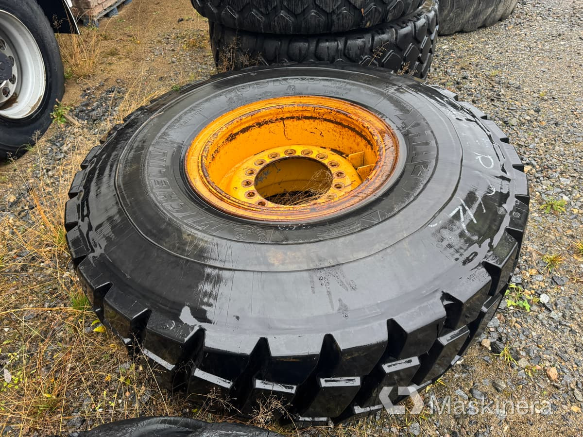 Hjul Michelin 20.5R25 Regummerat - Roue complète pour Engins de chantier: photos 2 Hjul Michelin 20.5R25 Regummerat - Roue complète pour Engins de chantier: photos 2