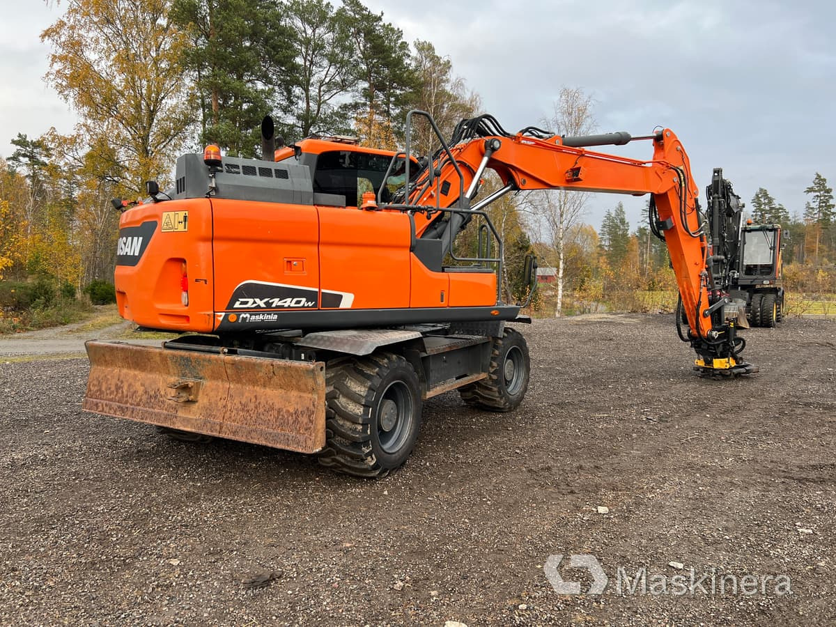 Hjulgrävare Doosan DX140-5 - Pelle sur chenille: photos 5 Hjulgrävare Doosan DX140-5 - Pelle sur chenille: photos 5