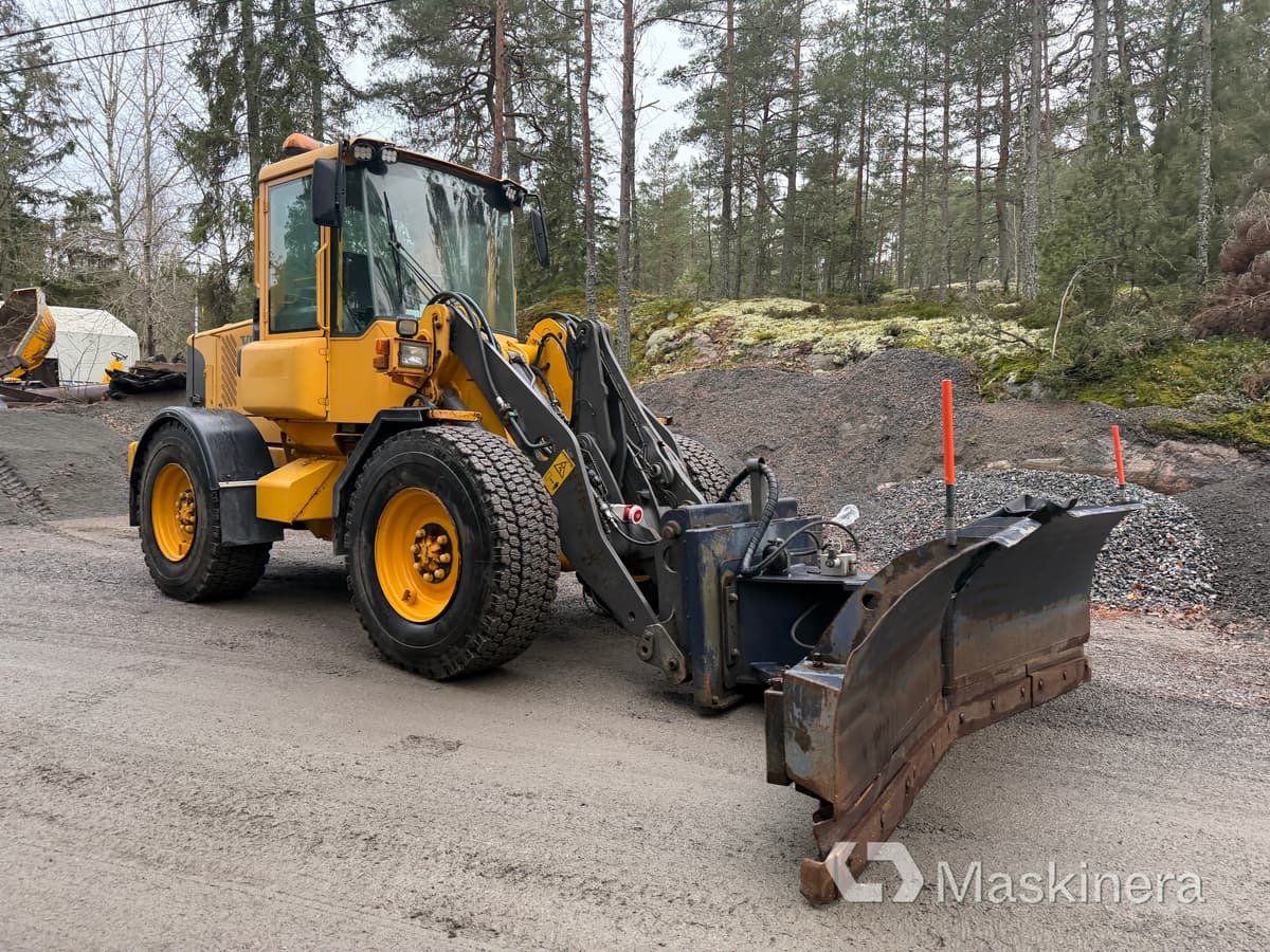 Hjullastare Volvo L50E med tillbehör - Chargeuse sur pneus: photos 3 Hjullastare Volvo L50E med tillbehör - Chargeuse sur pneus: photos 3