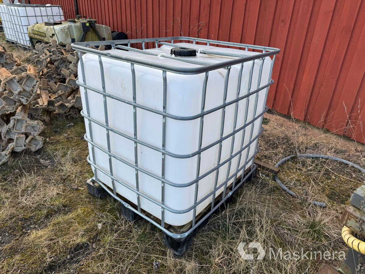 Cuve de stockage IBC-tank 1 kubik för Adblue