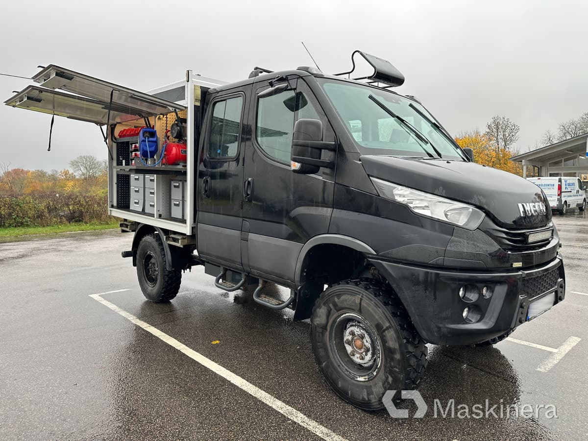 Iveco Daily 55-180 4x4 3.0 Arbetsbil Iveco Daily 4x4 3.0 - Fourgon utilitaire: photos 1 Iveco Daily 55-180 4x4 3.0 Arbetsbil Iveco Daily 4x4 3.0 - Fourgon utilitaire: photos 1