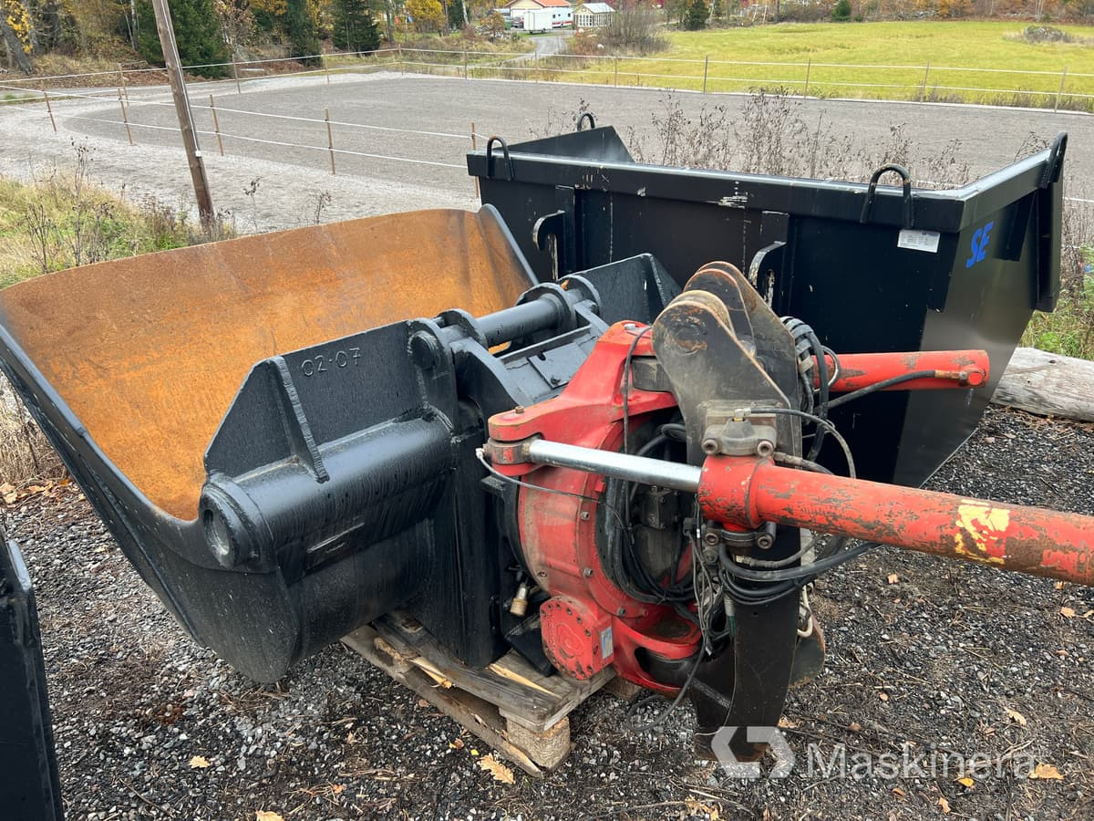 Planerskopa ABT med Rototilt RT80 - Godet pour pelle: photos 1 Planerskopa ABT med Rototilt RT80 - Godet pour pelle: photos 1