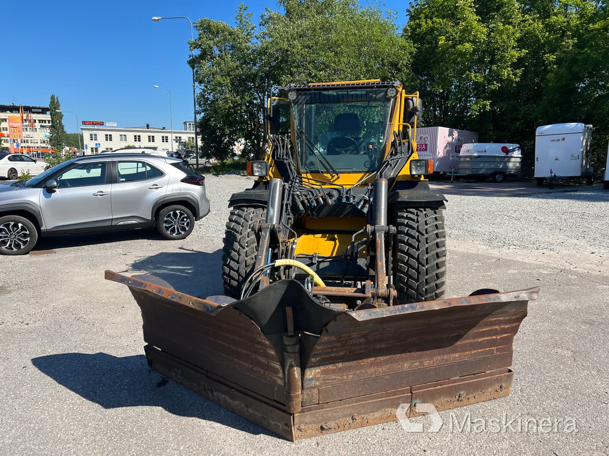 Redskapsbärare Wille 655 med vikplog - Chargeuse sur pneus: photos 2 Redskapsbärare Wille 655 med vikplog - Chargeuse sur pneus: photos 2