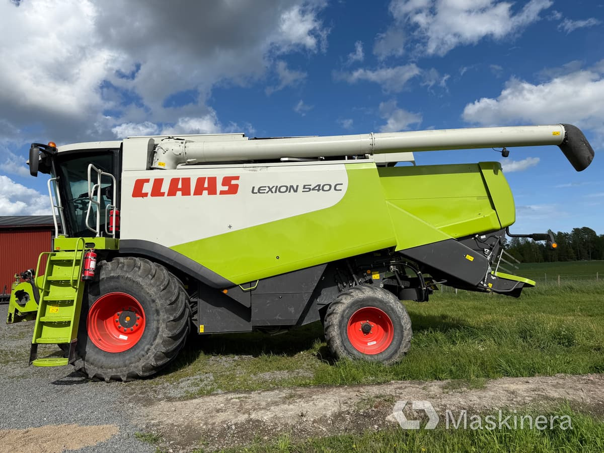 Skördetröska Claas Lexion 540C - Moissonneuse-batteuse: photos 3 Skördetröska Claas Lexion 540C - Moissonneuse-batteuse: photos 3