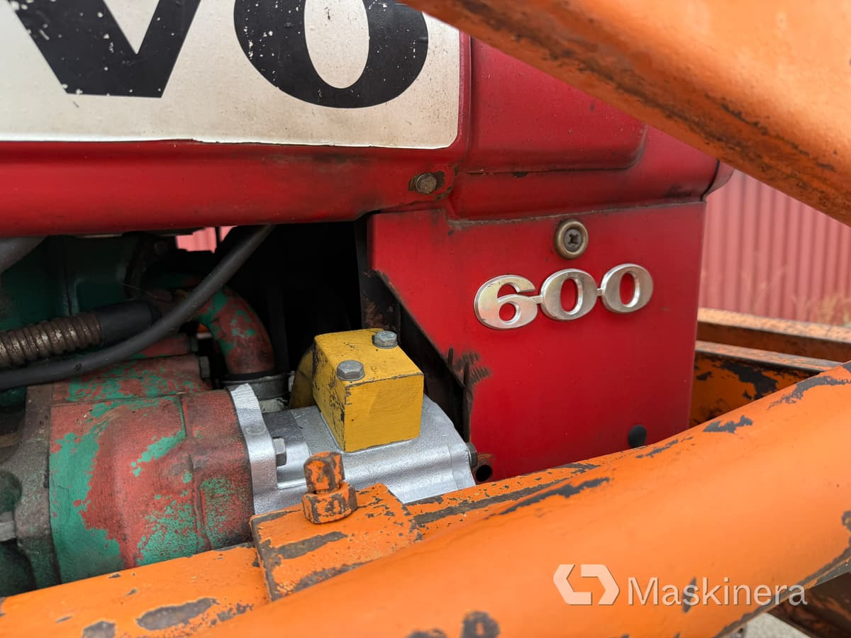 Tracteur agricole Traktor Volvo BM T600: photos 21