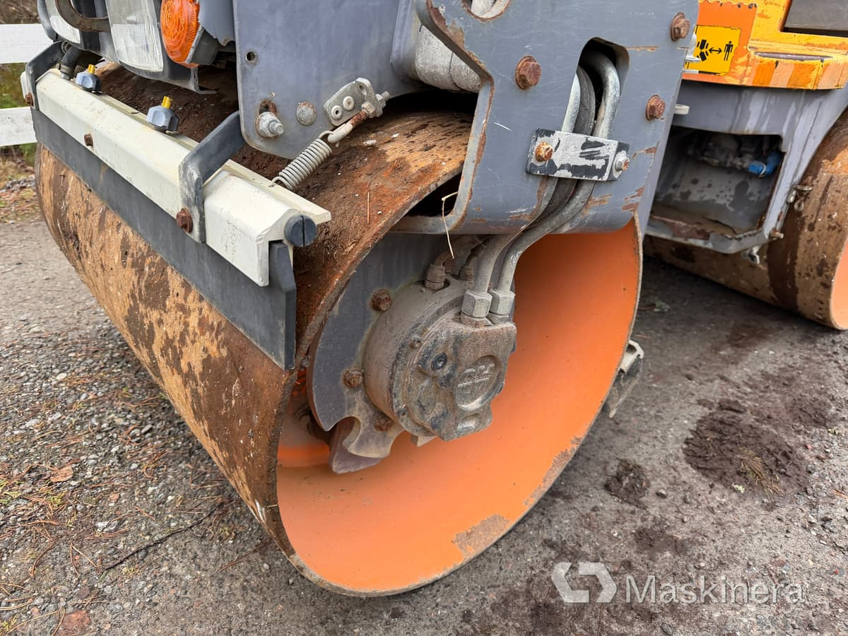 Rouleau compresseur Vält Dynapac CC1000: photos 11 Rouleau compresseur Vält Dynapac CC1000: photos 11