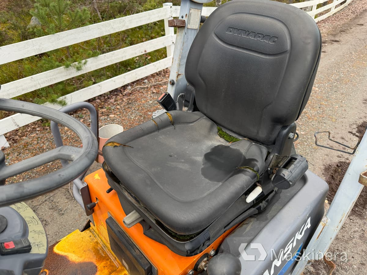 Rouleau compresseur Vält Dynapac CC1000: photos 19 Rouleau compresseur Vält Dynapac CC1000: photos 19